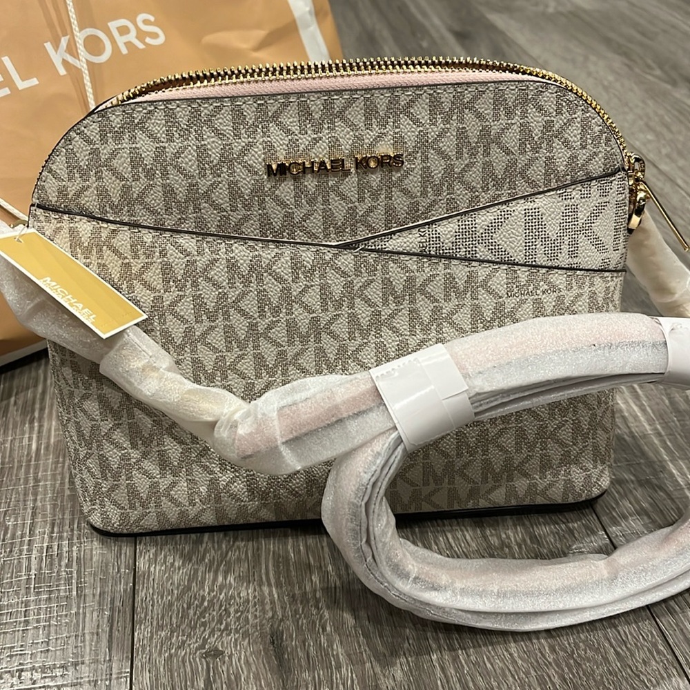 Michael Kors purse